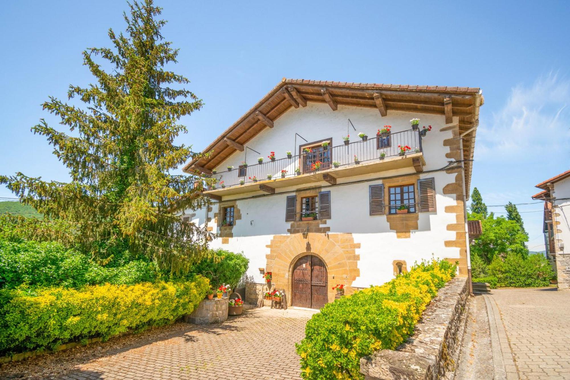 Casa Rural Arotzenia, Hogar Rustico En Pleno Valle De La Ulzama Lizaso Dış mekan fotoğraf