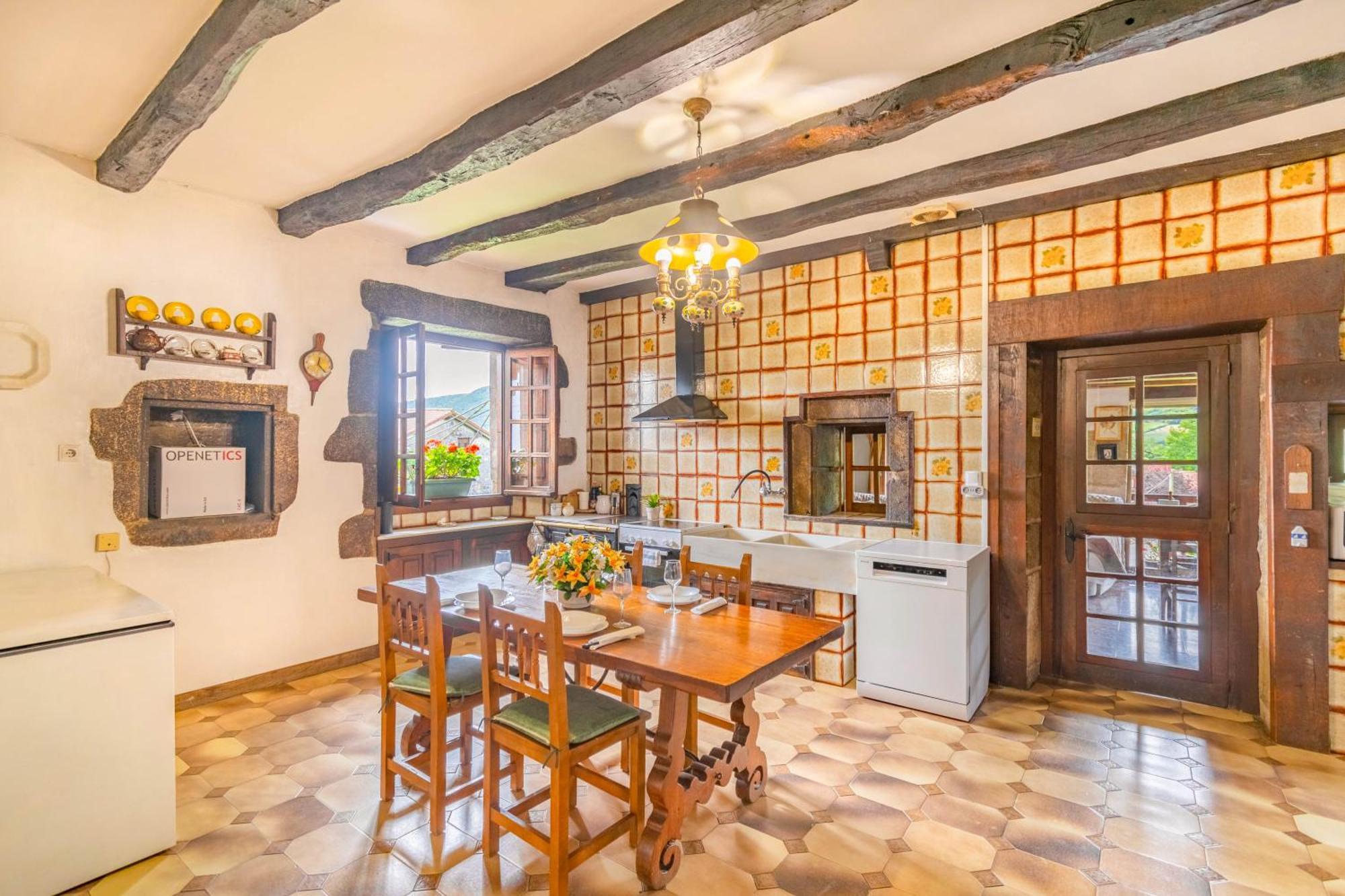 Casa Rural Arotzenia, Hogar Rustico En Pleno Valle De La Ulzama Lizaso Dış mekan fotoğraf